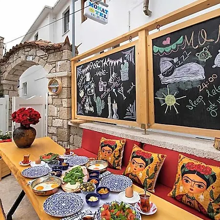Otel Monat Alacati Ciftlikkoyu